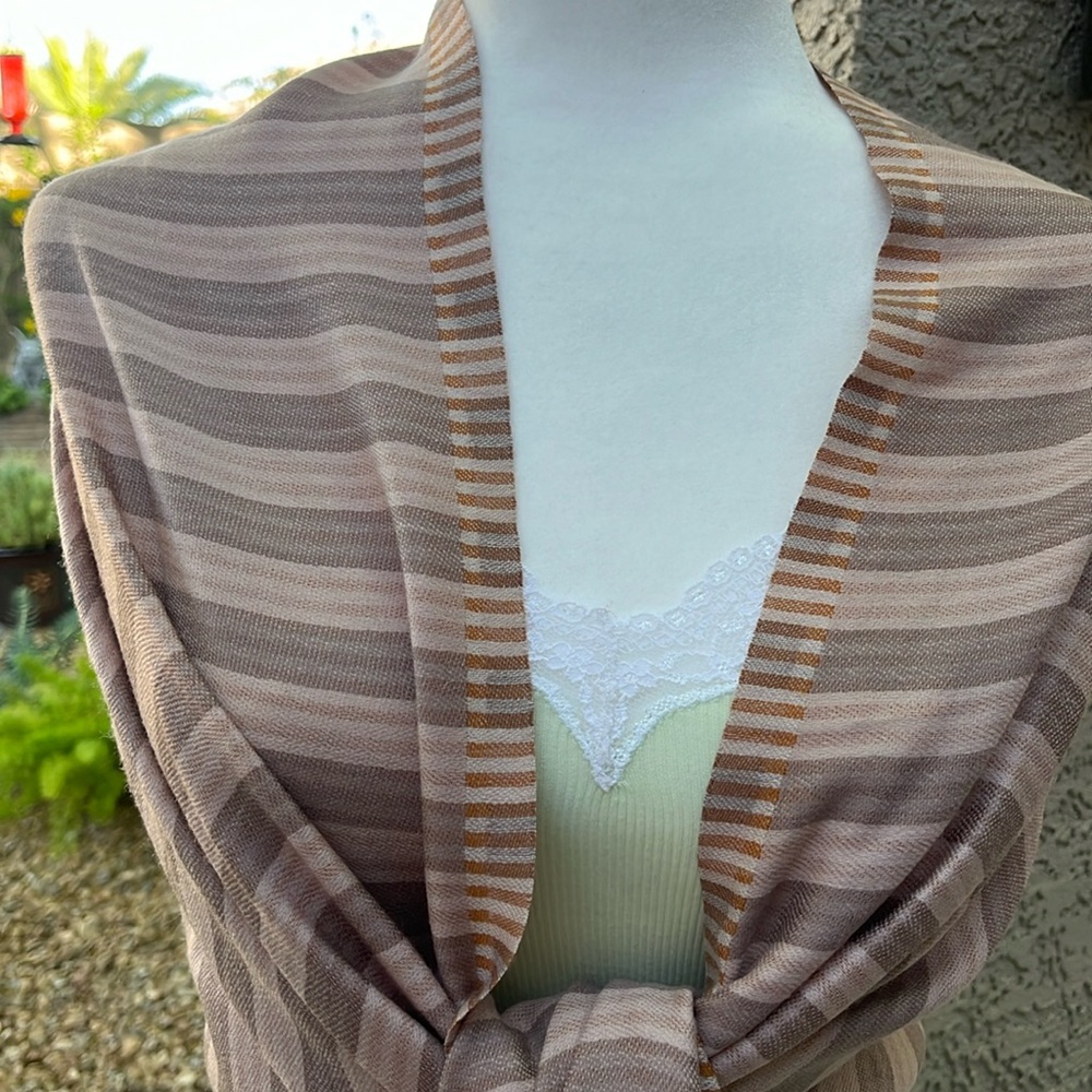Stunning wool scarf by Phoenix